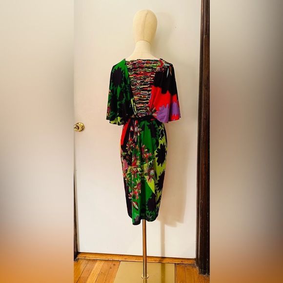 Beyonce's dress! Anthropologie colorful kimono -  not worn. Perfect condition. - Picture 3 of 4